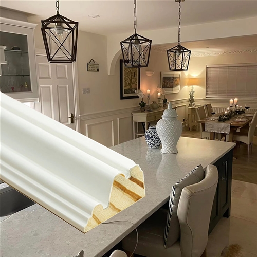 Wooden decoratitive molding