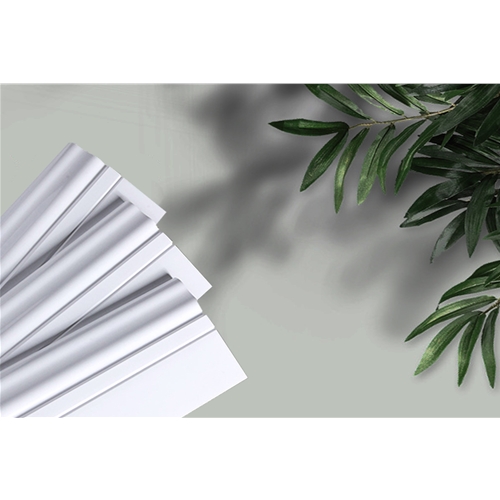 Wooden decoratitive molding